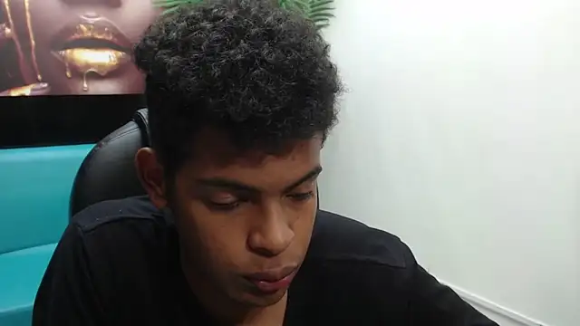 Snapshot of boylittle19cm chatting on 03/07/25, 03:39 boylittle19cm online show from 03/07/25, 03:39