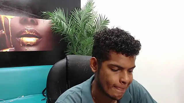 Snapshot of boylittle19cm chatting on 03/16/25, 12:22 boylittle19cm online show from 03/16/25, 12:22