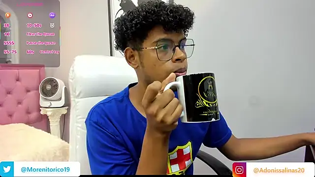 Snapshot of boylittle19cm chatting on 10/07/25, 12:24 boylittle19cm online show from 10/07/25, 12:24