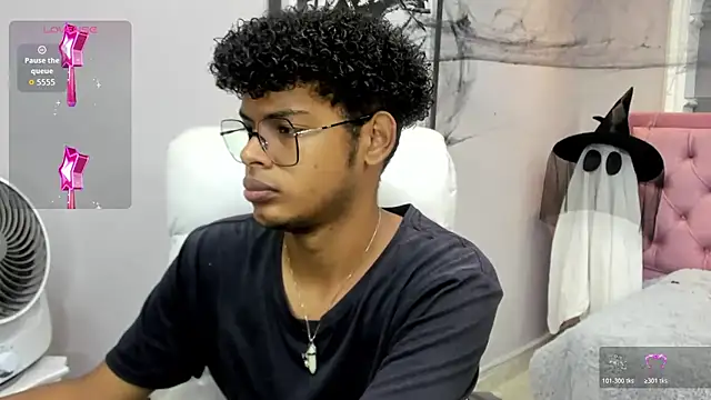 Snapshot of boylittle19cm chatting on 11/04/25, 12:26 boylittle19cm online show from 11/04/25, 12:26