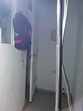 Snapshot of KarameloVzla chatting on 02/27/26, 01:49 KarameloVzla online show from 02/27/26, 01:49