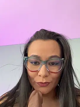 Snapshot of sharon_leone26 chatting on 03/15/26, 08:15 sharon leone26 online show from 03/15/26, 08:15