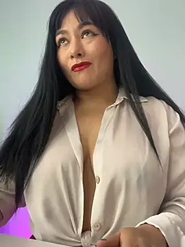 Snapshot of sharon_leone26 chatting on 03/22/26, 08:34 sharon leone26 online show from 03/22/26, 08:34