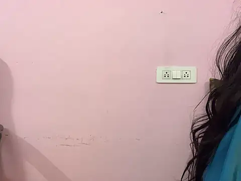 Snapshot of roshni-5 chatting on 01/06/25, 04:44 roshni-5 online show from 01/06/25, 04:44