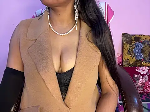 Snapshot of roshni-5 chatting on 01/11/25, 11:02 roshni-5 online show from 01/11/25, 11:02