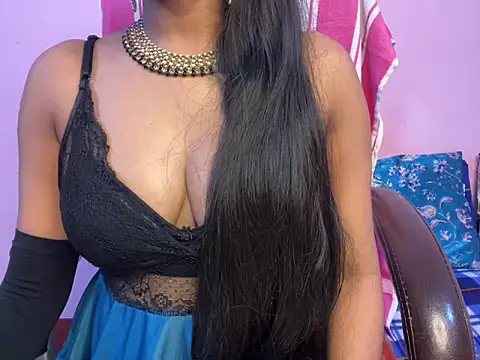 Snapshot of roshni-5 chatting on 03/10/25, 04:46 roshni-5 online show from 03/10/25, 04:46