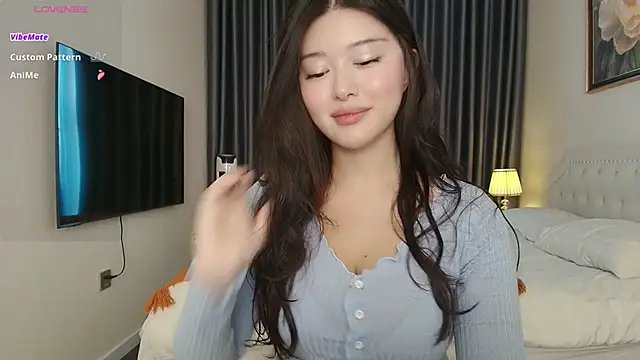 Snapshot of tenderlybaee chatting on 03/26/26, 04:29 tenderlybaee online show from 03/26/26, 04:29