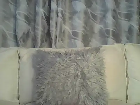 Snapshot of Chocolate_queen2 chatting on 12/18/24, 03:37 Chocolate queen2 online show from 12/18/24, 03:37