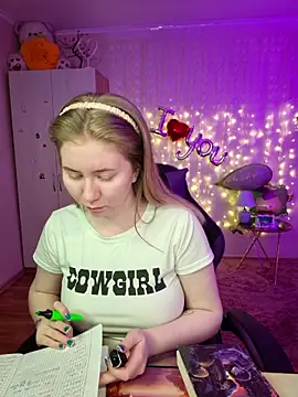 Snapshot of D0nna_ chatting on 04/02/26, 09:12 D0nna online show from 04/02/26, 09:12