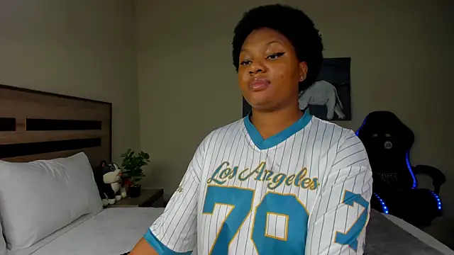 Renee-18 online show from 01/12/26, 10:31