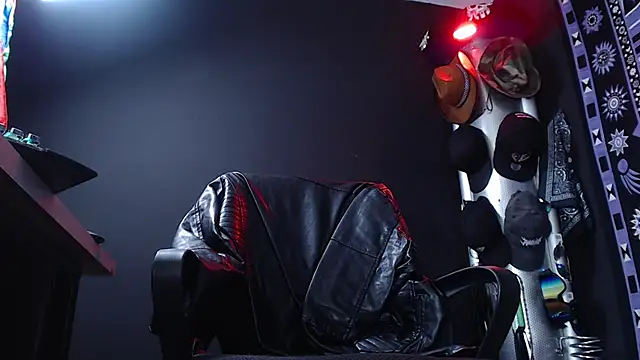 Dicaprioo  online show from 03/05/25, 10:10