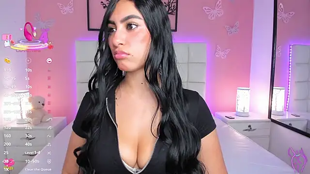 Snapshot of Emily_roux chatting on 03/15/25, 04:24 Emily roux online show from 03/15/25, 04:24