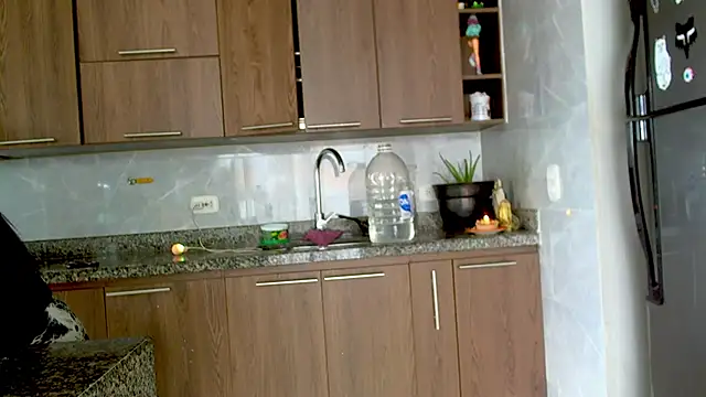 Snapshot of adan_eva960 chatting on 01/28/25, 06:28 adan eva960 online show from 01/28/25, 06:28