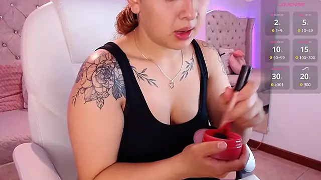 Charlotte Jones   online show from 02/06/25, 11:21