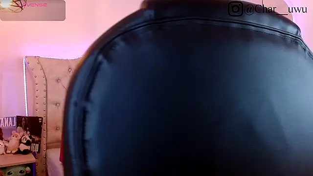 Charlotte Jones   online show from 09/17/25, 11:01