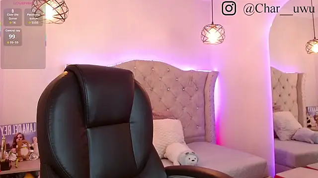 Charlotte Jones   online show from 11/26/25, 11:22