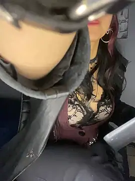 Snapshot of _Gothiccbitch_ chatting on 02/07/25, 11:12  Gothiccbitch  online show from 02/07/25, 11:12