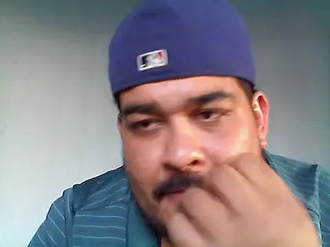 Snapshot of GILBERTHOR92 chatting on 11/02/25, 10:34 GILBERTHOR92 online show from 11/02/25, 10:34