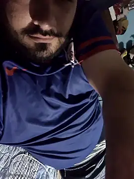 Snapshot of GILBERTHOR92 chatting on 11/27/25, 07:10 GILBERTHOR92 online show from 11/27/25, 07:10