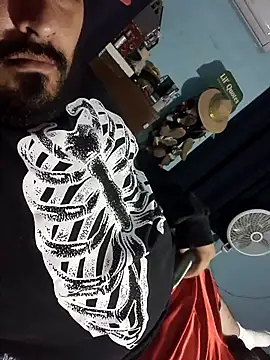 Snapshot of GILBERTHOR92 chatting on 12/18/25, 08:53 GILBERTHOR92 online show from 12/18/25, 08:53