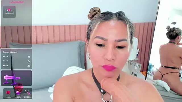 Snapshot of katia_expensive chatting on 03/19/25, 02:35 katia expensive online show from 03/19/25, 02:35