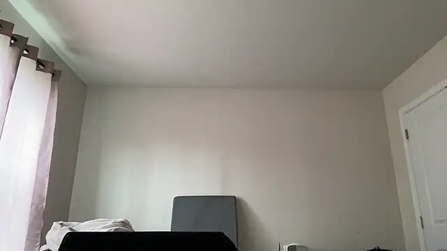 SluggishChase99 online show from 04/28/26, 01:49