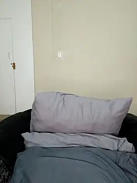 Snapshot of PerfectionBerrie chatting on 12/01/25, 04:28 PerfectionBerrie online show from 12/01/25, 04:28