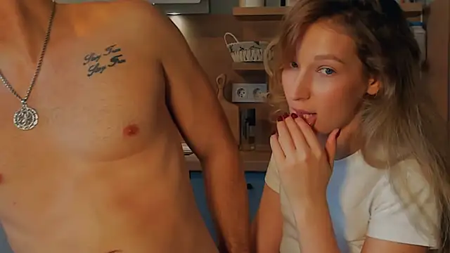 Snapshot of _Lora_Palmer chatting on 10/29/25, 10:06 Lora Palmer online show from 10/29/25, 10:06