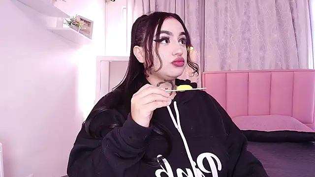 bella-green online show from 01/27/25, 07:03