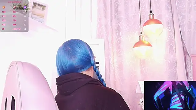 bella-green online show from 03/15/25, 07:05