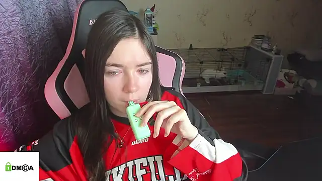 Snapshot of Crazy_forest_fairy chatting on 01/15/26, 12:04 Crazy forest fairy online show from 01/15/26, 12:04