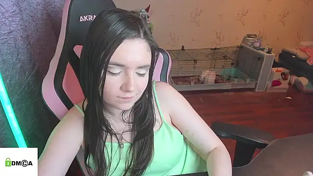 Snapshot of Crazy_forest_fairy chatting on 01/17/26, 02:49 Crazy forest fairy online show from 01/17/26, 02:49