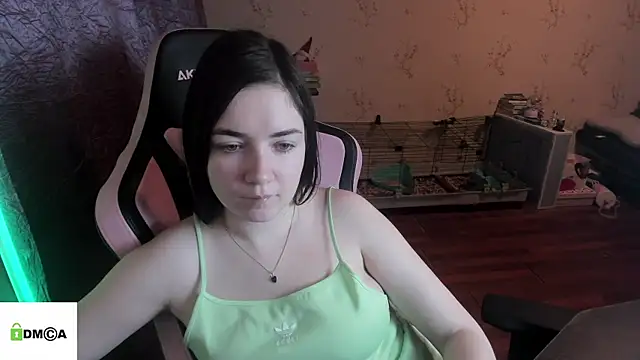 Snapshot of Crazy_forest_fairy chatting on 02/27/26, 01:38 Crazy forest fairy online show from 02/27/26, 01:38