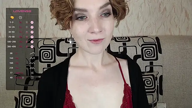 Snapshot of TinaWince chatting on 10/10/25, 04:44 TinaWince online show from 10/10/25, 04:44