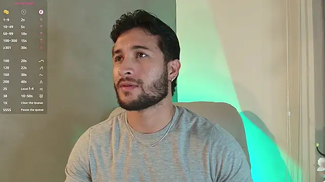 Snapshot of Valentinoford chatting on 02/06/25, 04:10 Valentinoford online show from 02/06/25, 04:10