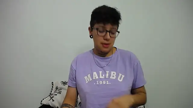 Snapshot of alex_noa chatting on 02/04/25, 07:33 alex noa online show from 02/04/25, 07:33