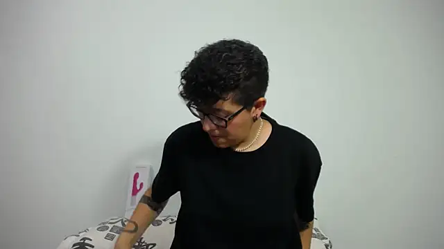 Snapshot of alex_noa chatting on 02/07/25, 07:27 alex noa online show from 02/07/25, 07:27