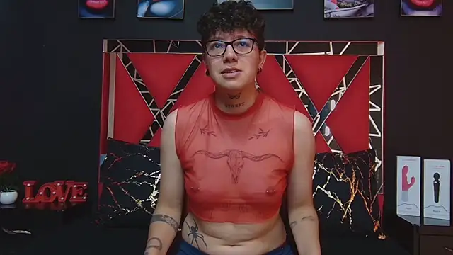 Snapshot of alex_noa chatting on 03/06/25, 07:43 alex noa online show from 03/06/25, 07:43