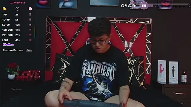 Snapshot of alex_noa chatting on 03/23/25, 01:31 alex noa online show from 03/23/25, 01:31