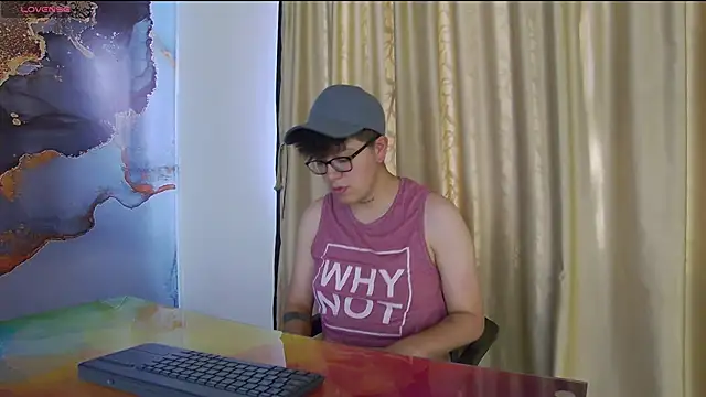 Snapshot of alex_noa chatting on 09/17/25, 07:26 alex noa online show from 09/17/25, 07:26