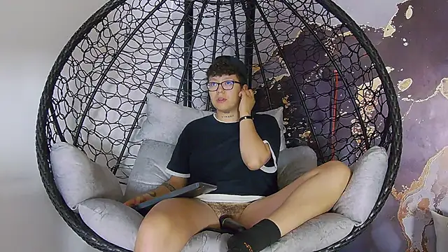 Snapshot of alex_noa chatting on 10/03/25, 07:38 alex noa online show from 10/03/25, 07:38