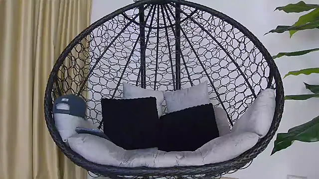 Snapshot of alex_noa chatting on 11/12/25, 07:24 alex noa online show from 11/12/25, 07:24