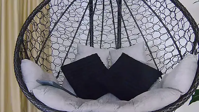 Snapshot of alex_noa chatting on 11/18/25, 07:18 alex noa online show from 11/18/25, 07:18