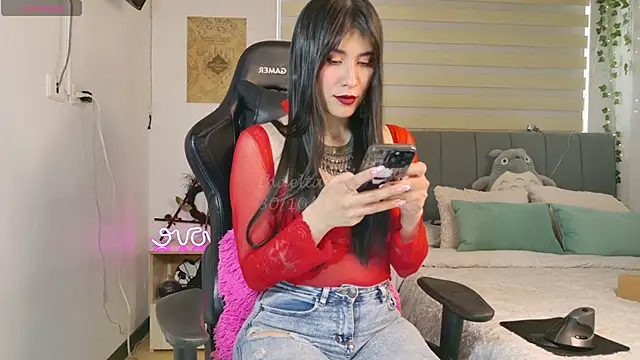  thaeltaylor online show from 10/30/25, 08:53