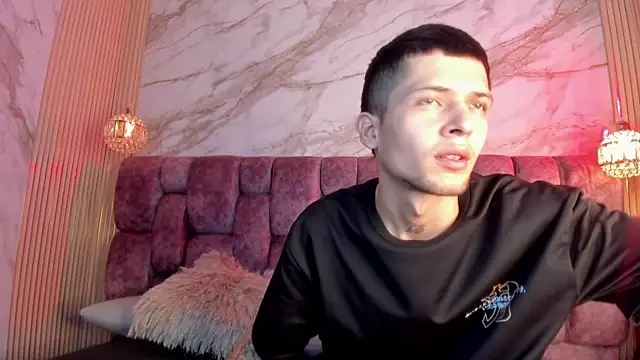kendalltaylorr online show from 05/09/26, 02:50