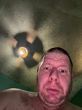 Snapshot of Diaperking916 chatting on 09/15/25, 06:08 Diaperking916 online show from 09/15/25, 06:08