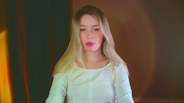 Snapshot of mia_raspberrie chatting on 12/14/24, 08:40 mia raspberrie online show from 12/14/24, 08:40