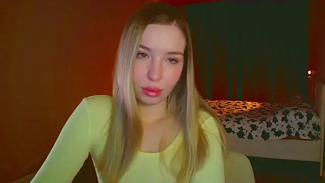 Snapshot of mia_raspberrie chatting on 02/09/25, 03:11 mia raspberrie online show from 02/09/25, 03:11