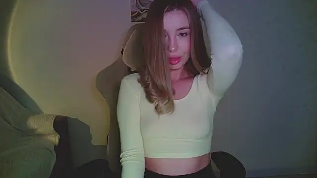 Snapshot of mia_raspberrie chatting on 03/06/26, 09:33 mia raspberrie online show from 03/06/26, 09:33