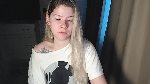 Snapshot of MelissaXKinky chatting on 12/26/24, 03:49 MelissaXKinky online show from 12/26/24, 03:49